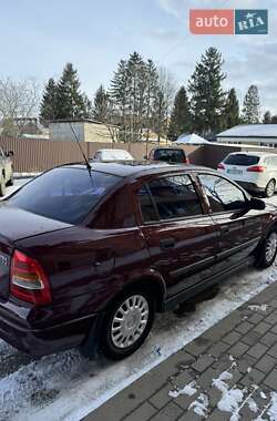 Седан Opel Astra 2003 в Львове