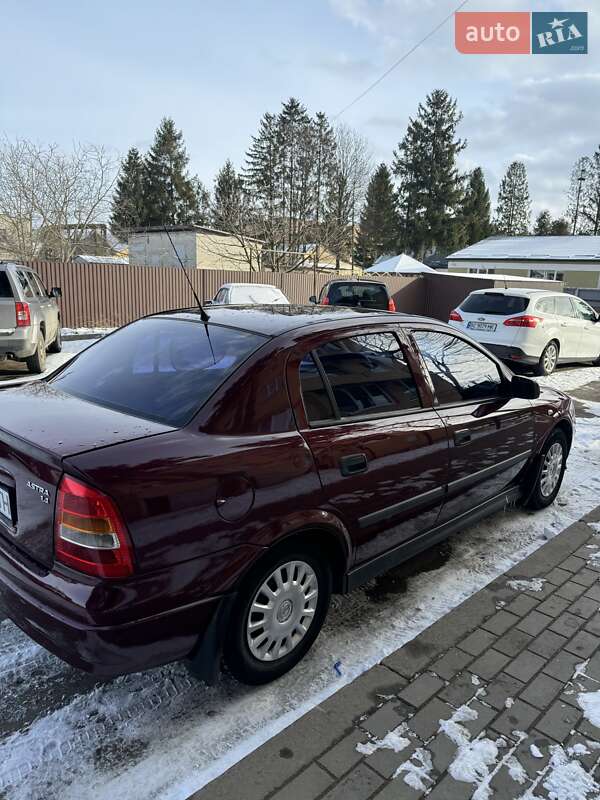 Седан Opel Astra 2003 в 