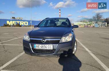 Універсал Opel Astra 2005 в Дніпрі