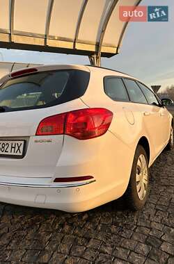 Універсал Opel Astra 2014 в Хмельницькому