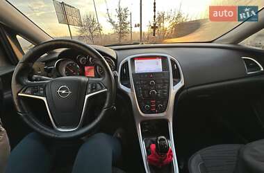 Універсал Opel Astra 2014 в Хмельницькому