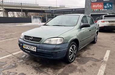 Седан Opel Astra 2006 в Броварах