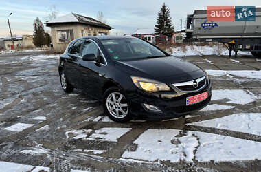 Opel Astra 2011