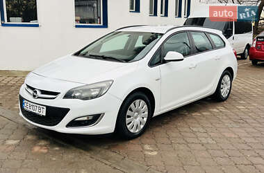 Універсал Opel Astra 2013 в Чернівцях