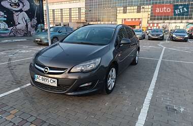 Універсал Opel Astra 2014 в Луцьку