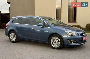 Універсал Opel Astra 2014 в Стрию