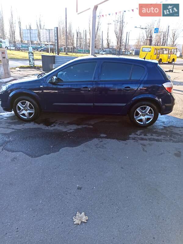 Хэтчбек Opel Astra 2005 в Одессе