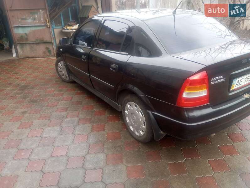 Седан Opel Astra 2007 в Кривому Розі