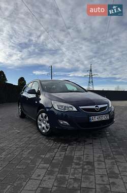 Opel Astra 2011