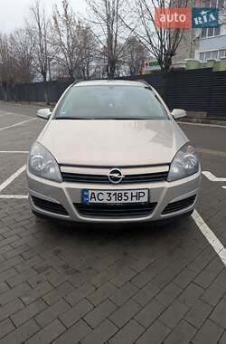 Універсал Opel Astra 2004 в Луцьку