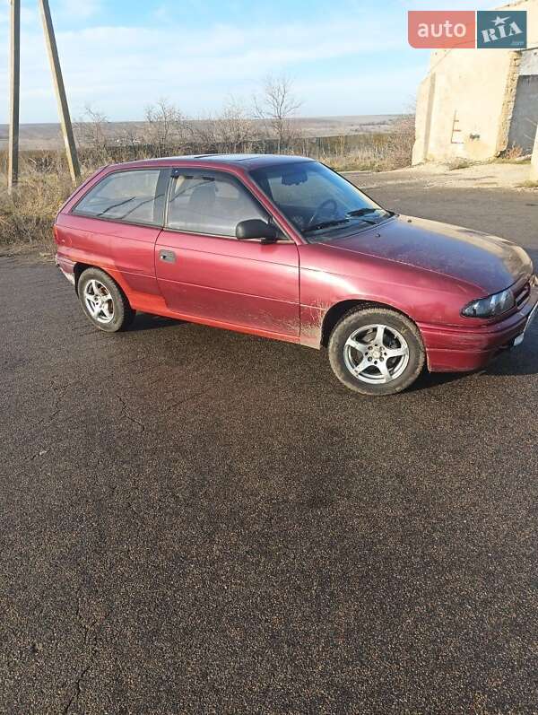 Хэтчбек Opel Astra 1992 в Одессе