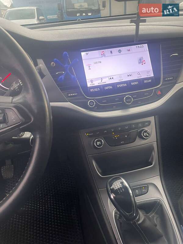 Універсал Opel Astra 2017 в Івано-Франківську