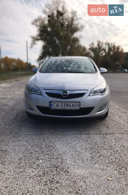 Opel Astra 2011