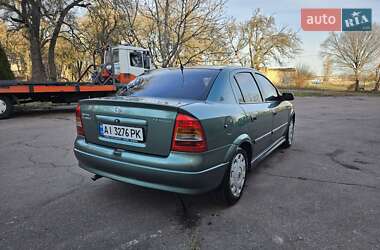 Седан Opel Astra 2006 в Обухові