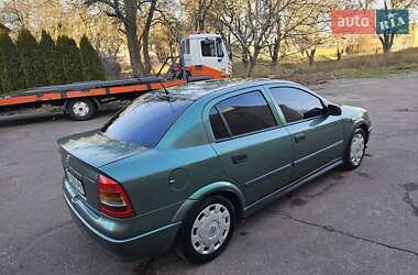 Седан Opel Astra 2006 в Обухові