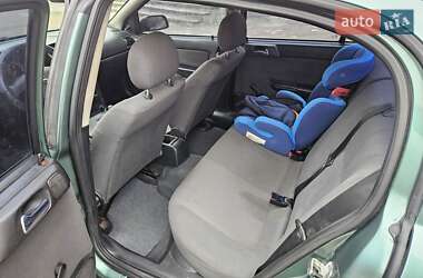 Седан Opel Astra 2006 в Обухові