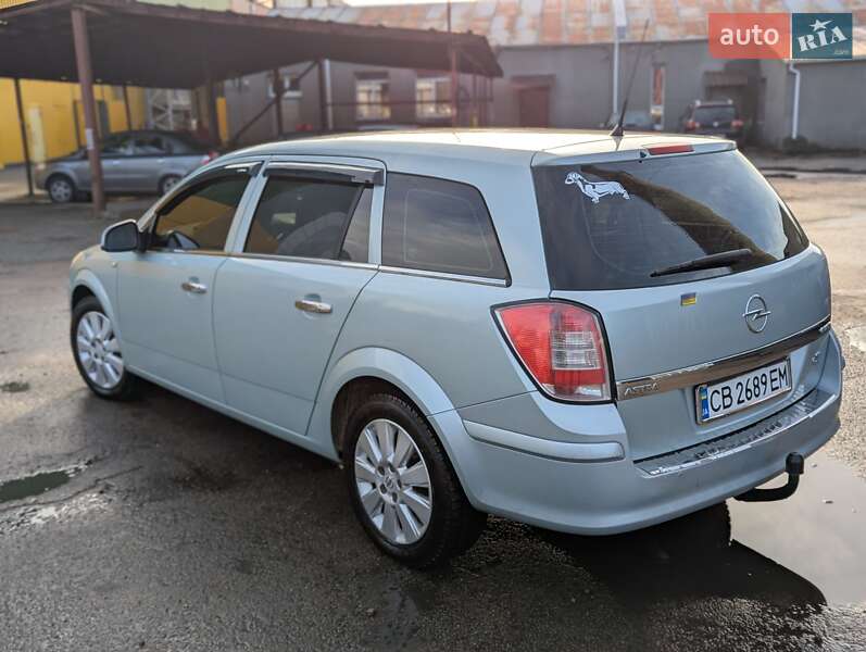 Універсал Opel Astra 2009 в Ніжині