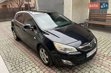 Opel Astra 2011