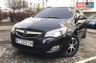 Opel Astra 2012