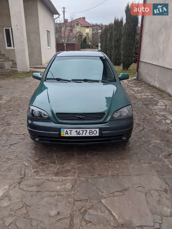 Седан Opel Astra 2003 в Бучачі