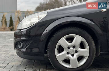 Универсал Opel Astra 2008 в Луцке