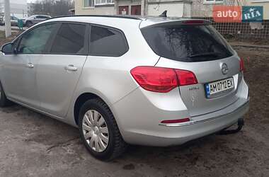 Универсал Opel Astra 2012 в Житомире