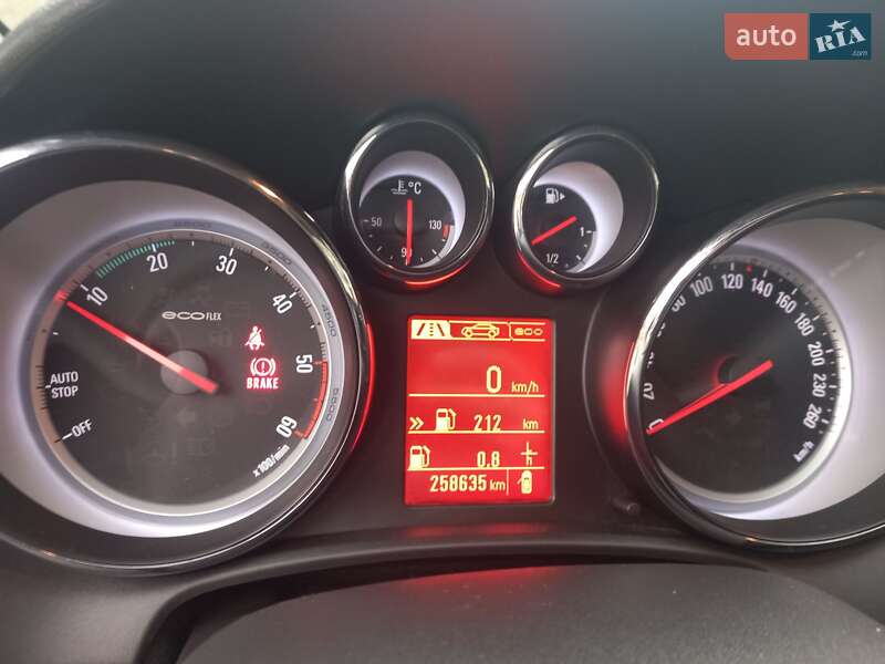 Универсал Opel Astra 2012 в Житомире