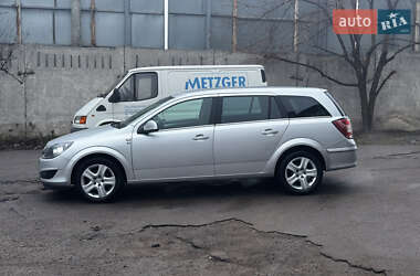 Универсал Opel Astra 2010 в Виннице