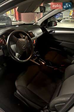 Универсал Opel Astra 2005 в 