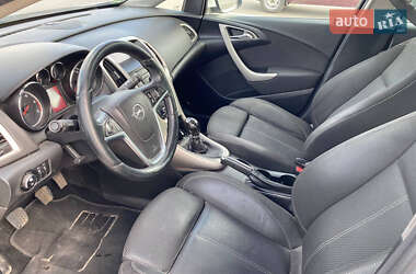 Универсал Opel Astra 2011 в Луцке