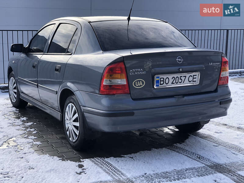 Седан Opel Astra 2008 в Тернополе