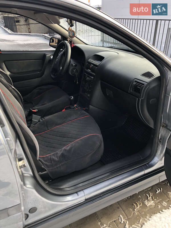 Седан Opel Astra 2008 в Тернополе