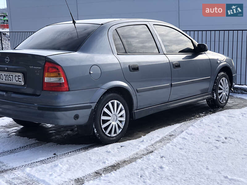 Седан Opel Astra 2008 в Тернополе
