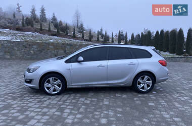 Універсал Opel Astra 2013 в Львові