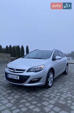 Універсал Opel Astra 2013 в Львові