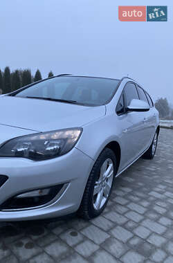 Універсал Opel Astra 2013 в Львові