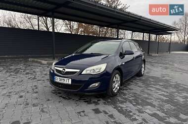 Opel Astra 2012