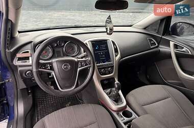 Універсал Opel Astra 2012 в Кам'янець-Подільському