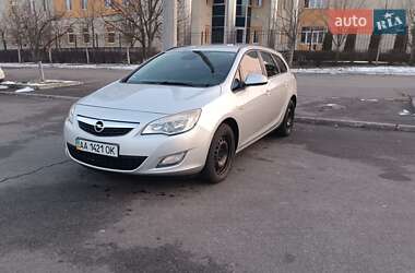 Opel Astra 2011