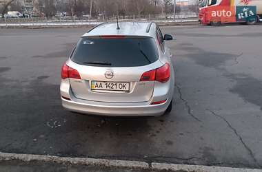 Универсал Opel Astra 2011 в Киеве