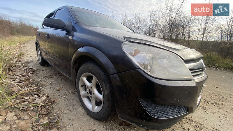 Хэтчбек Opel Astra 2008 в Самборе