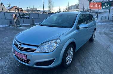 Універсал Opel Astra 2009 в Луцьку