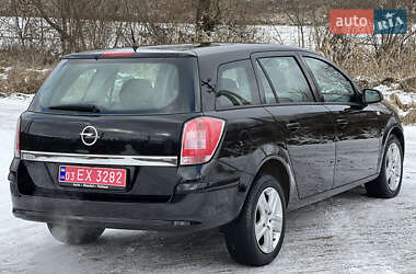 Універсал Opel Astra 2009 в Тернополі