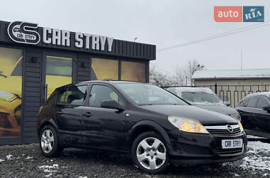 Хетчбек Opel Astra 2007 в Стрию