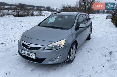 Універсал Opel Astra 2011 в Лисянці