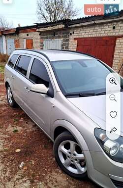 Універсал Opel Astra 2005 в Ізюмі