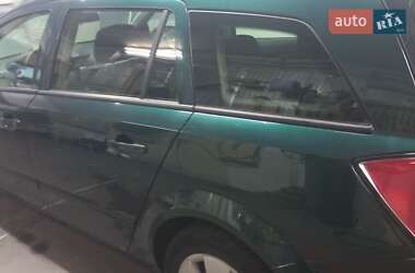 Универсал Opel Astra 2005 в 