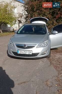 Універсал Opel Astra 2011 в Мені