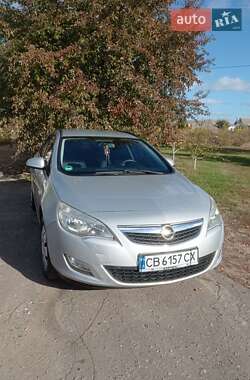 Opel Astra 2011