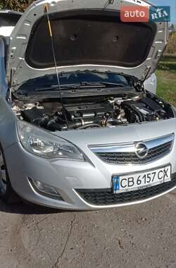 Універсал Opel Astra 2011 в Мені